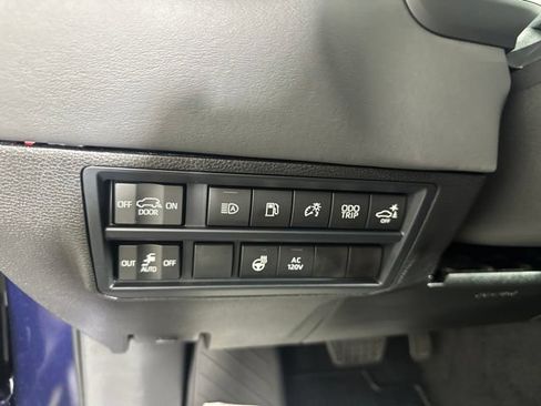 Used 2026 Toyota Sequoia Capstone AWD/4WD image 15