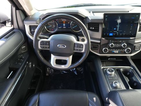 Used 2024 Ford Expedition Max XLT image 21