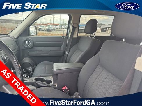 Used 2011 Dodge Nitro Heat image 10