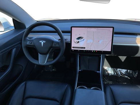 Used 2019 Tesla Model 3 Mid Range image 14