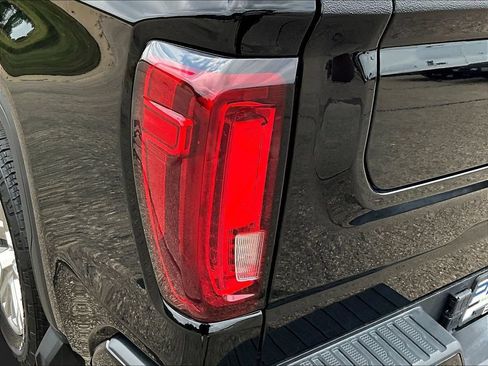 Used 2022 GMC Sierra 1500 Denali AWD/4WD image 26