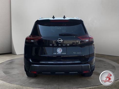 Used 2025 Nissan Rogue SL w/ Tech Package AWD/4WD image 6