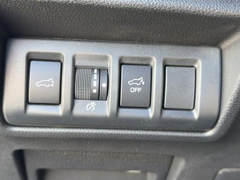 Used 2025 Subaru Outback Premium image 17