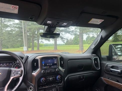 Used 2020 Chevrolet Silverado 2500 High Country w/ Z71 Off-Road Package AWD/4WD image 42