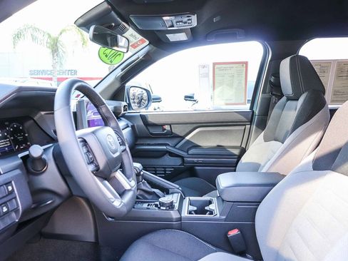 Used 2025 Toyota 4Runner TRD Off-Road image 19