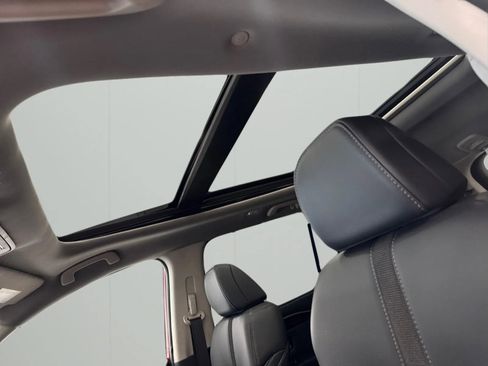 Used 2023 Honda Pilot Touring image 15