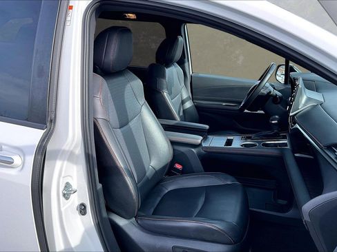 Used 2021 Toyota Sienna XSE w/ XSE Plus Package image 32