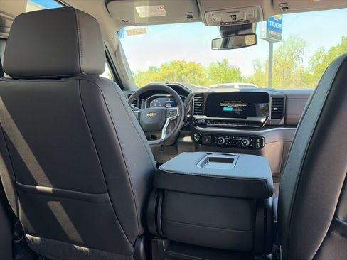 New 2026 Chevrolet Silverado 2500 LT w/ All Star Edition AWD/4WD image 15