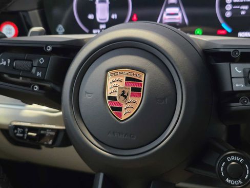 New 2026 Porsche Cayenne GTS AWD/4WD image 33
