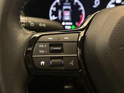 Certified 2025 Honda HR-V EX-L image 33
