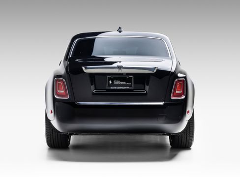 Used 2019 Rolls-Royce Phantom Sedan image 15