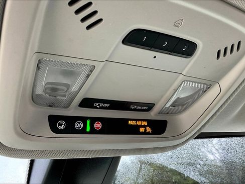 Used 2021 Chevrolet Traverse RS w/ LPO, Floor Liner Package FWD image 40