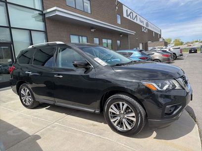 Used 2019 Nissan Pathfinder SL