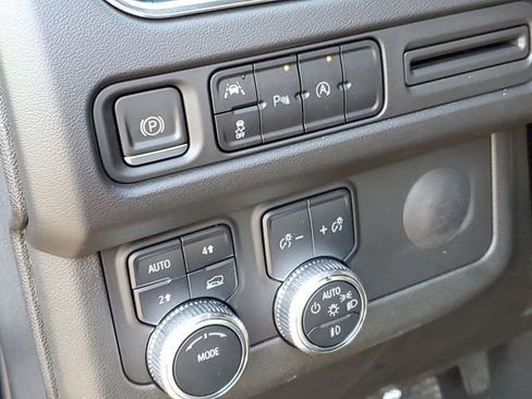 Certified 2023 GMC Yukon SLE image 9