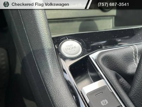 Used 2023 Volkswagen Taos SEL AWD/4WD image 44