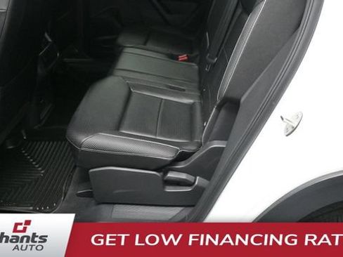 Used 2022 Volkswagen Atlas Cross Sport SEL R-Line AWD/4WD image 13