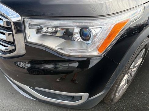 Used 2019 GMC Acadia SLT image 9