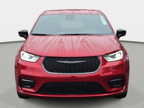 New 2026 Chrysler Pacifica Select FWD image 2