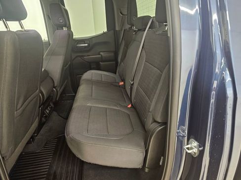 Used 2022 Chevrolet Silverado 1500 LT AWD/4WD image 4