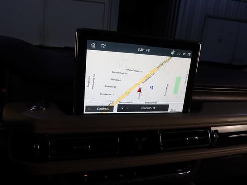 Used 2021 Lincoln Aviator Reserve w/ Equipment Group 201A image 24