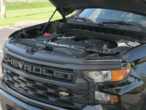 Used 2025 Chevrolet Silverado 1500 Custom AWD/4WD image 8