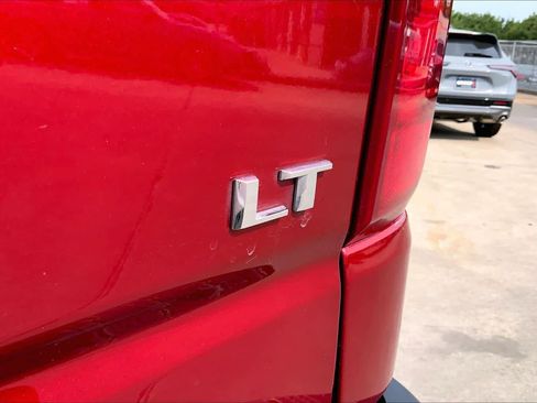 Used 2022 Chevrolet Silverado 1500 LT RWD image 10