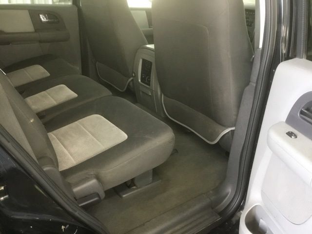 Used 2005 Ford Expedition XLT AWD/4WD image 16