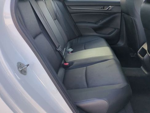 Used 2018 Honda Accord Sport image 19