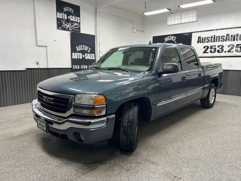Used 2006 GMC Sierra 1500 SLT w/ Onstar Plus Package RWD image 3