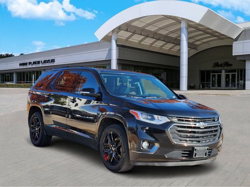 Used 2019 Chevrolet Traverse Premier w/ Redline Edition image 2