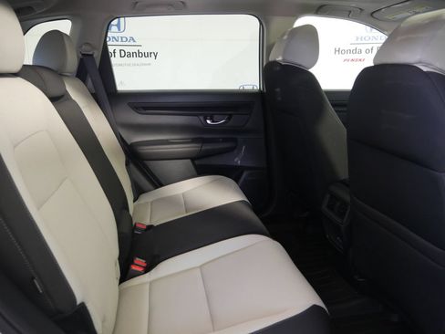 Used 2024 Honda CR-V EX image 8