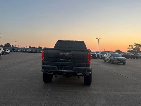 Used 2021 GMC Sierra 1500 Denali w/ Denali Ultimate Package AWD/4WD image 22