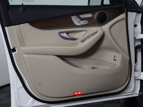 Certified 2022 Mercedes-Benz GLC 300 image 12