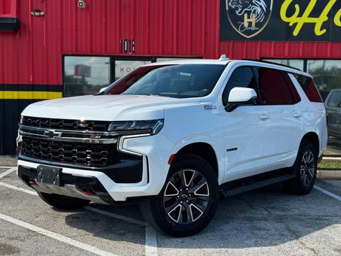 Used 2022 Chevrolet Tahoe Z71 w/ Luxury Package AWD/4WD image 4
