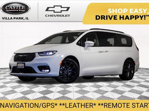 Used 2021 Chrysler Pacifica Touring-L w/ Uconnect Theater Family Group image 1