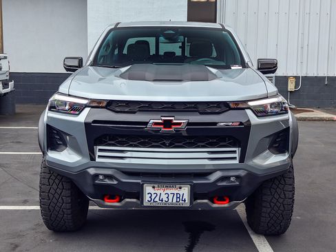 Used 2024 Chevrolet Colorado ZR2 w/ ZR2 Convenience Package III AWD/4WD image 19