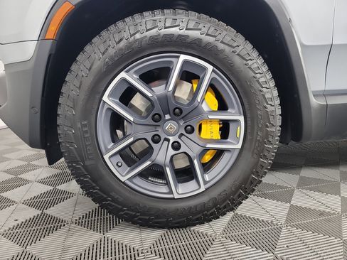 Used 2023 Rivian R1T Adventure AWD/4WD image 9