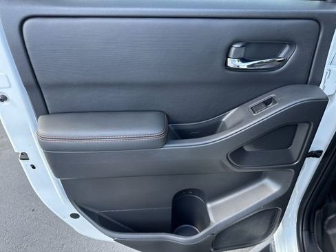 Used 2023 Nissan Frontier PRO-4X w/ Tow Package image 9