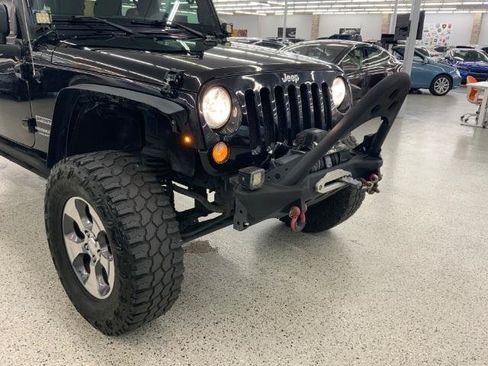Used 2015 Jeep Wrangler Unlimited Sport AWD/4WD image 38