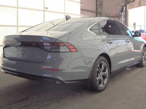 Used 2025 Honda Accord EX-L image 5