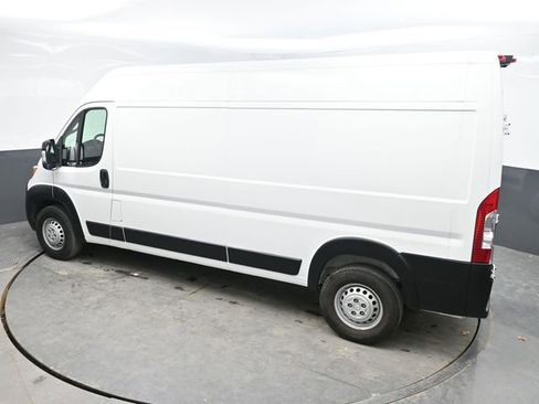 Used 2025 RAM ProMaster 2500 w/ Convenience Group FWD image 25