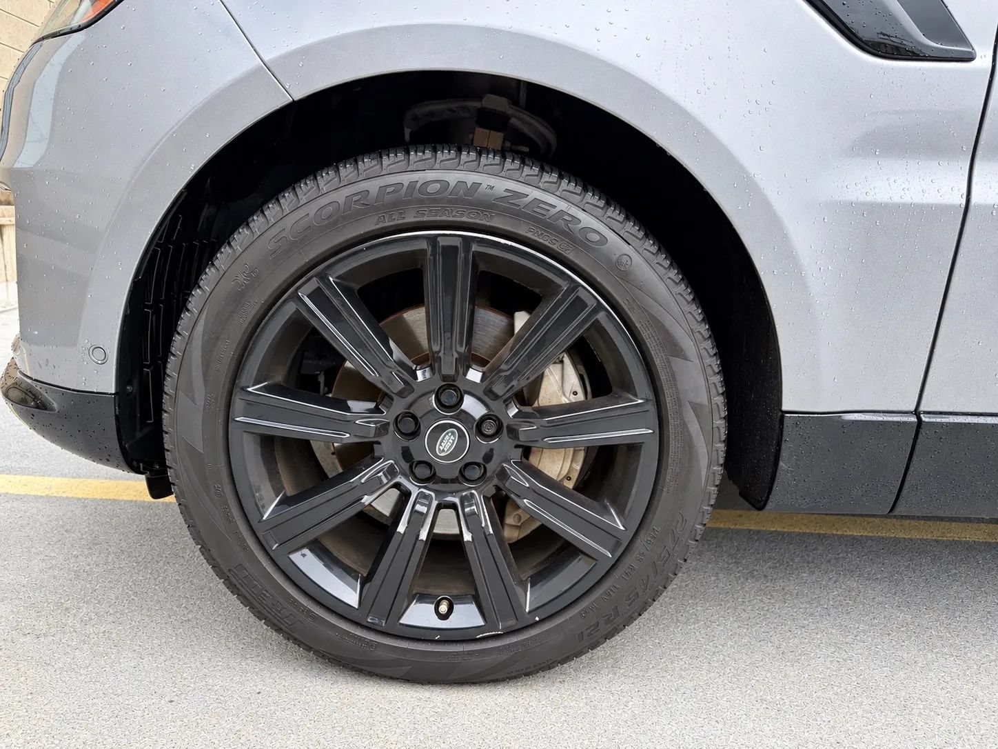 Used 2020 Land Rover Range Rover Sport HSE AWD/4WD image 36