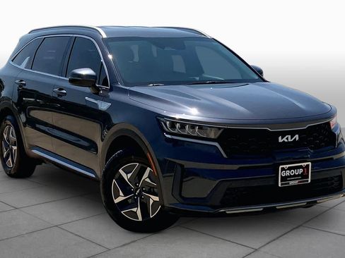 Used 2022 Kia Sorento S FWD image 3