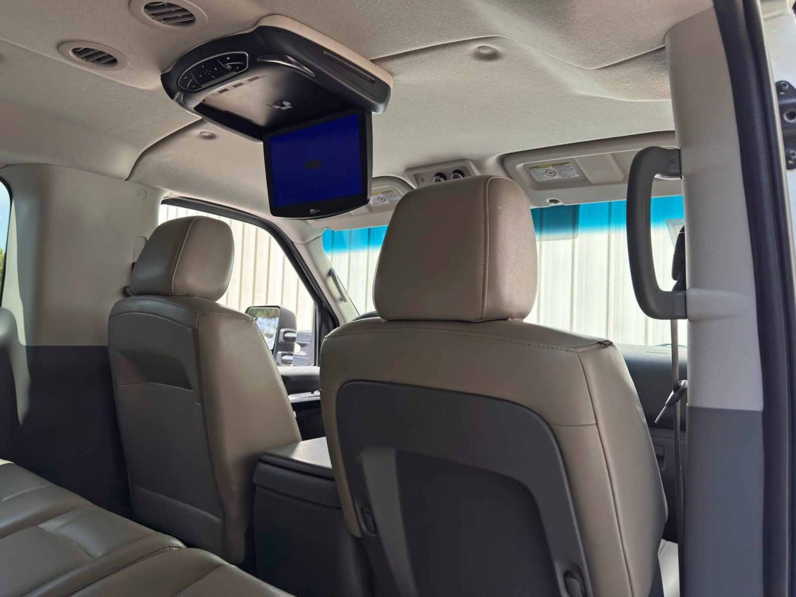 Used 2018 Nissan NV 3500 SL RWD image 30