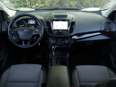 Used 2018 Ford Escape SE w/ Ford Safe & Smart Package AWD/4WD image 17