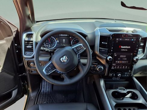 New 2026 RAM 1500 Big Horn AWD/4WD image 9