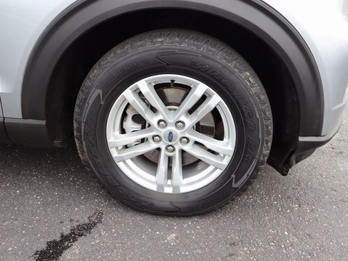 Used 2020 Ford Explorer XLT w/ Equipment Group 202A image 39