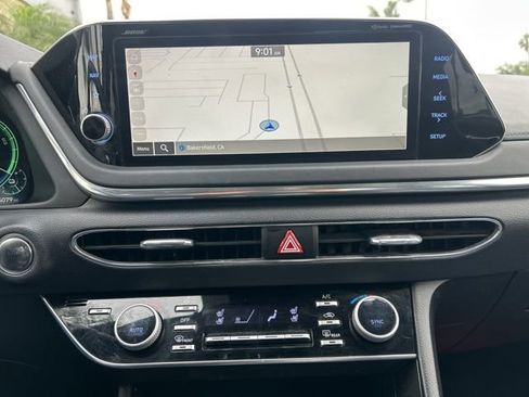 Certified 2023 Hyundai Sonata Limited FWD image 9