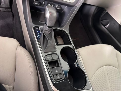 Used 2018 Hyundai Sonata SEL w/ Tech Package 04 FWD image 17