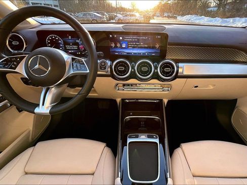 Used 2026 Mercedes-Benz GLB 250 4MATIC image 15